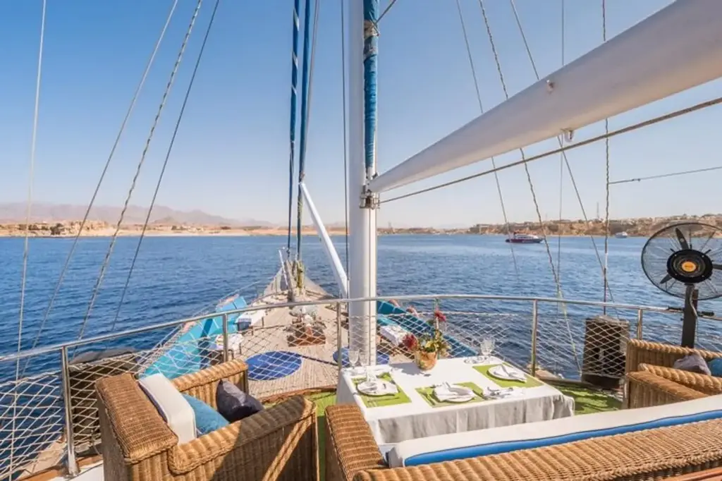 c3ae81b4-0fb1-4ef6-8bd4-cf41fc6fd743_full-day-boat-charter-rental-in-sharm-el-sheikh-xlarge.webp