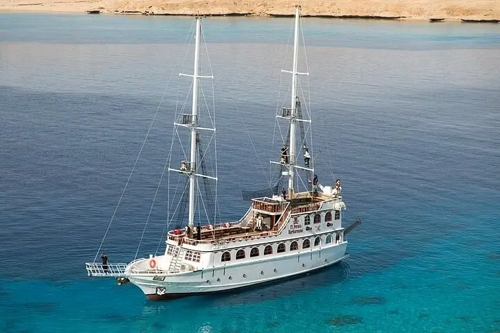 Noleggio privato di barca a Sharm El Sheikh a bordo della Barbarosa